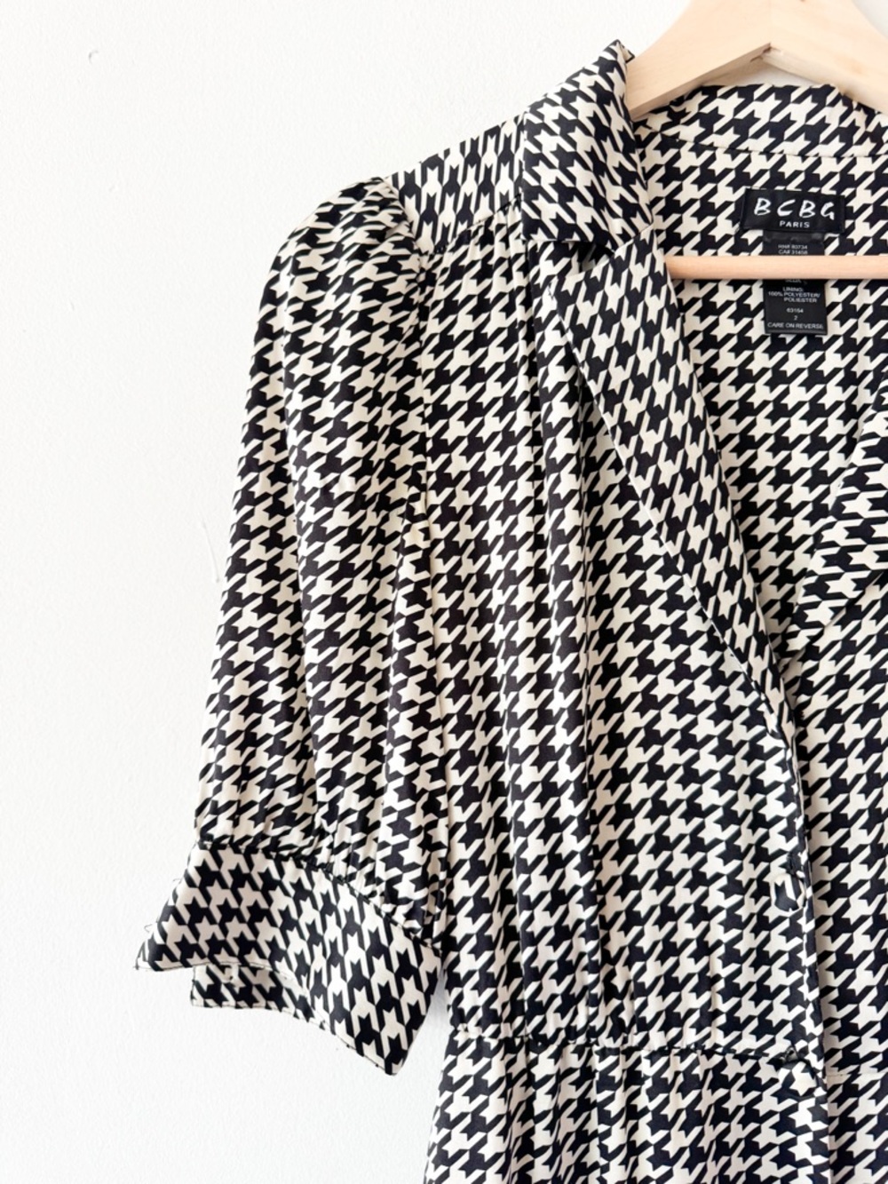 BCBG Paris 100% Silk Black & Cream Houndstooth Shirt Dress Size 2 - Picture 4 of 6